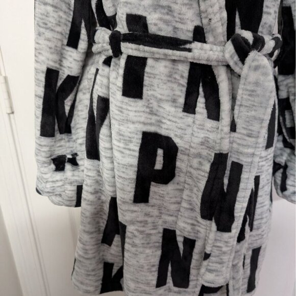 Pink Victorias Secret Bathrobe Womens Size Medium/ Large Gray All Over Print - Picture 8 of 10